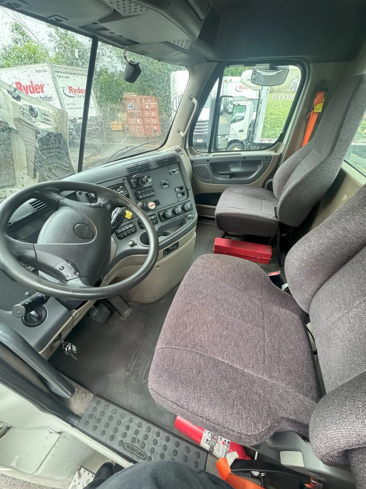 2019 Freightliner Cascadia in Kearny, NJ — photo 7