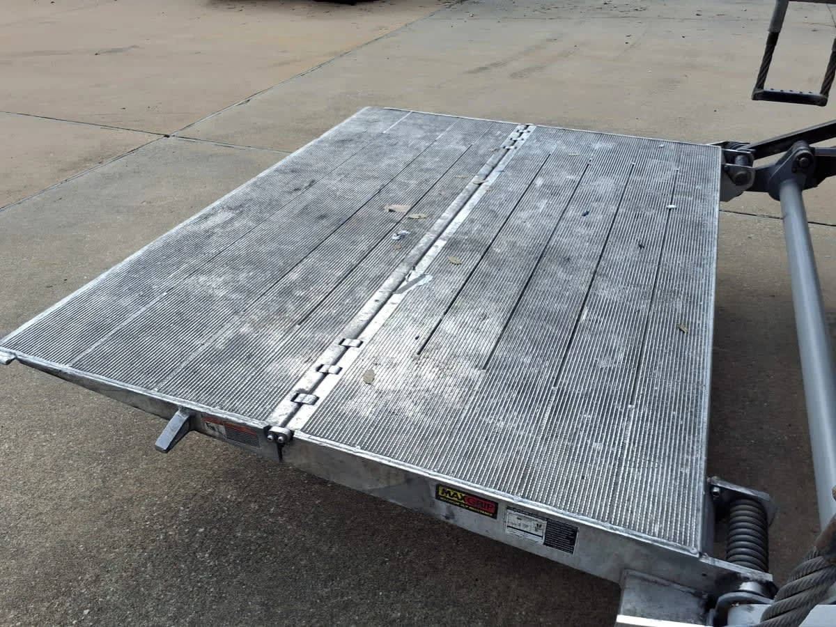 2019 Freightliner M2 106 - image 12