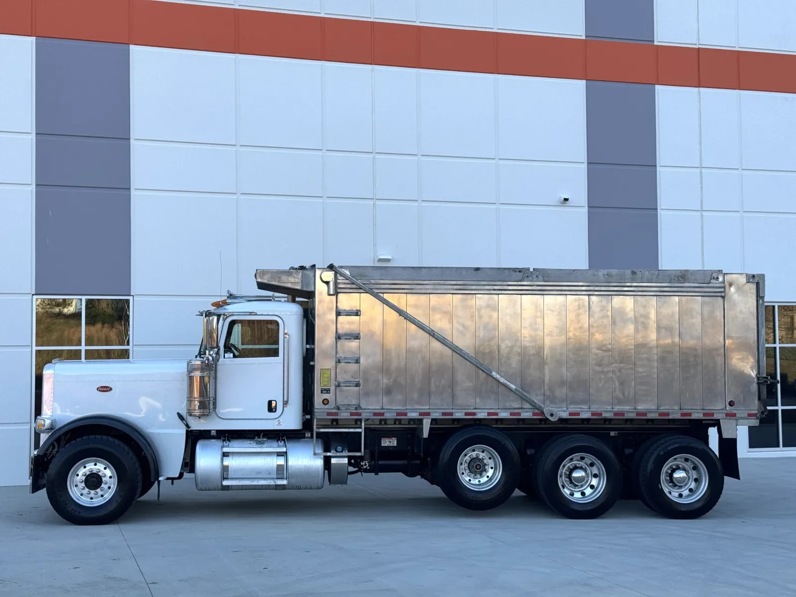 2020 Peterbilt 389 in Greer, SC — photo 5