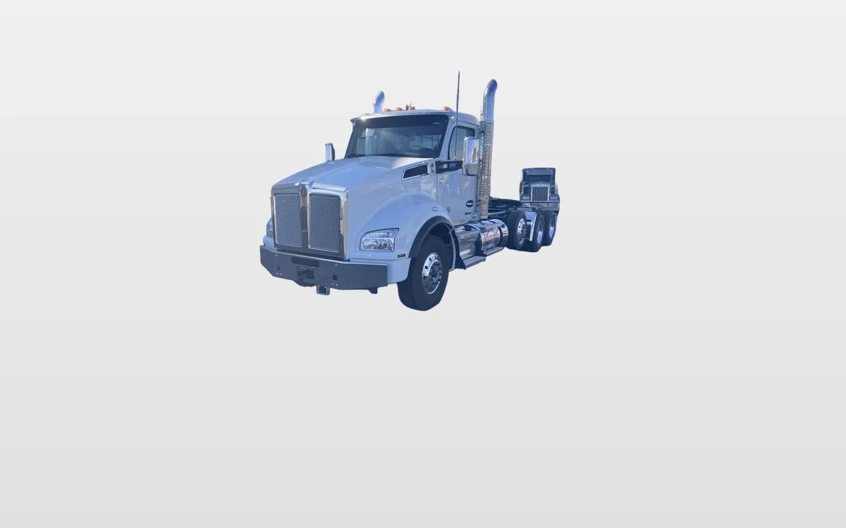 2025 Kenworth T880 - image 1