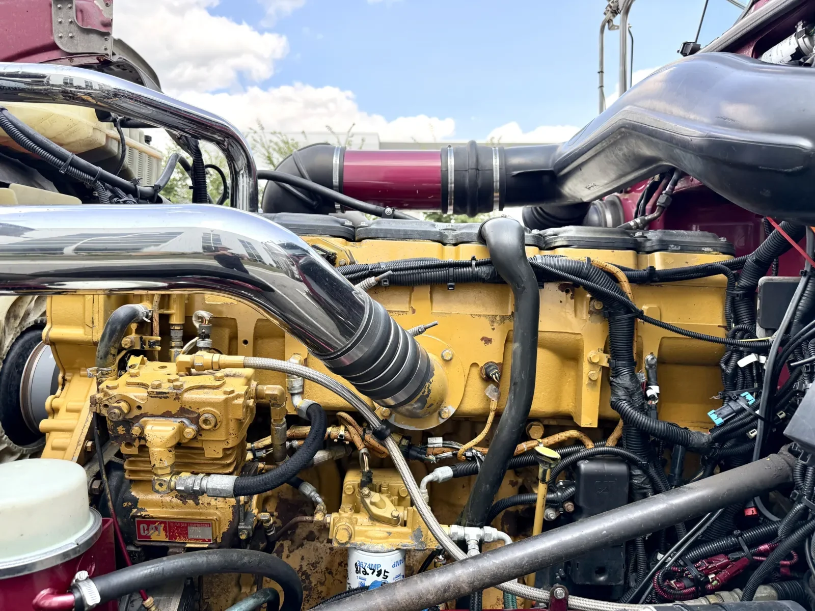 2016 Peterbilt 389 in New Lenox, IL — photo 12