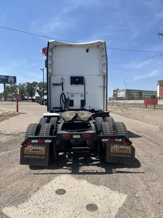 2022 Peterbilt 579 - image 6