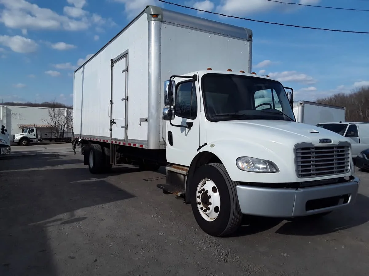 2018 Freightliner M2 106 in Pittsburgh, PA — photo 3