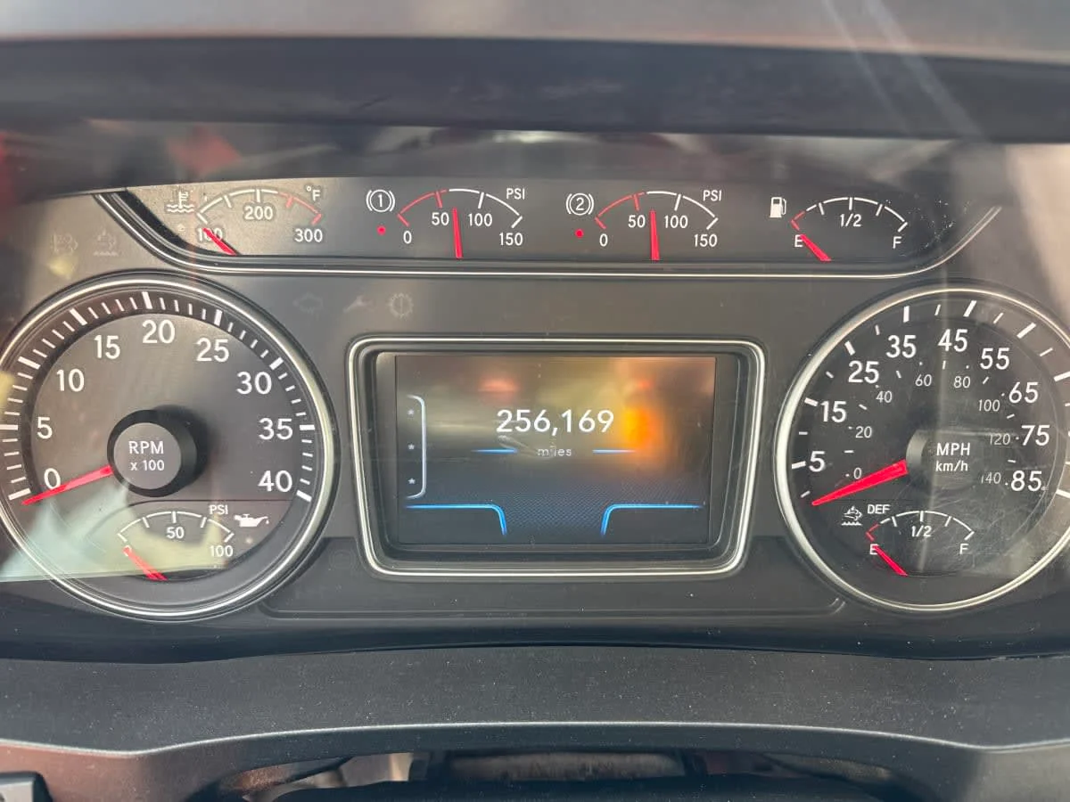 2019 International MV - image 10