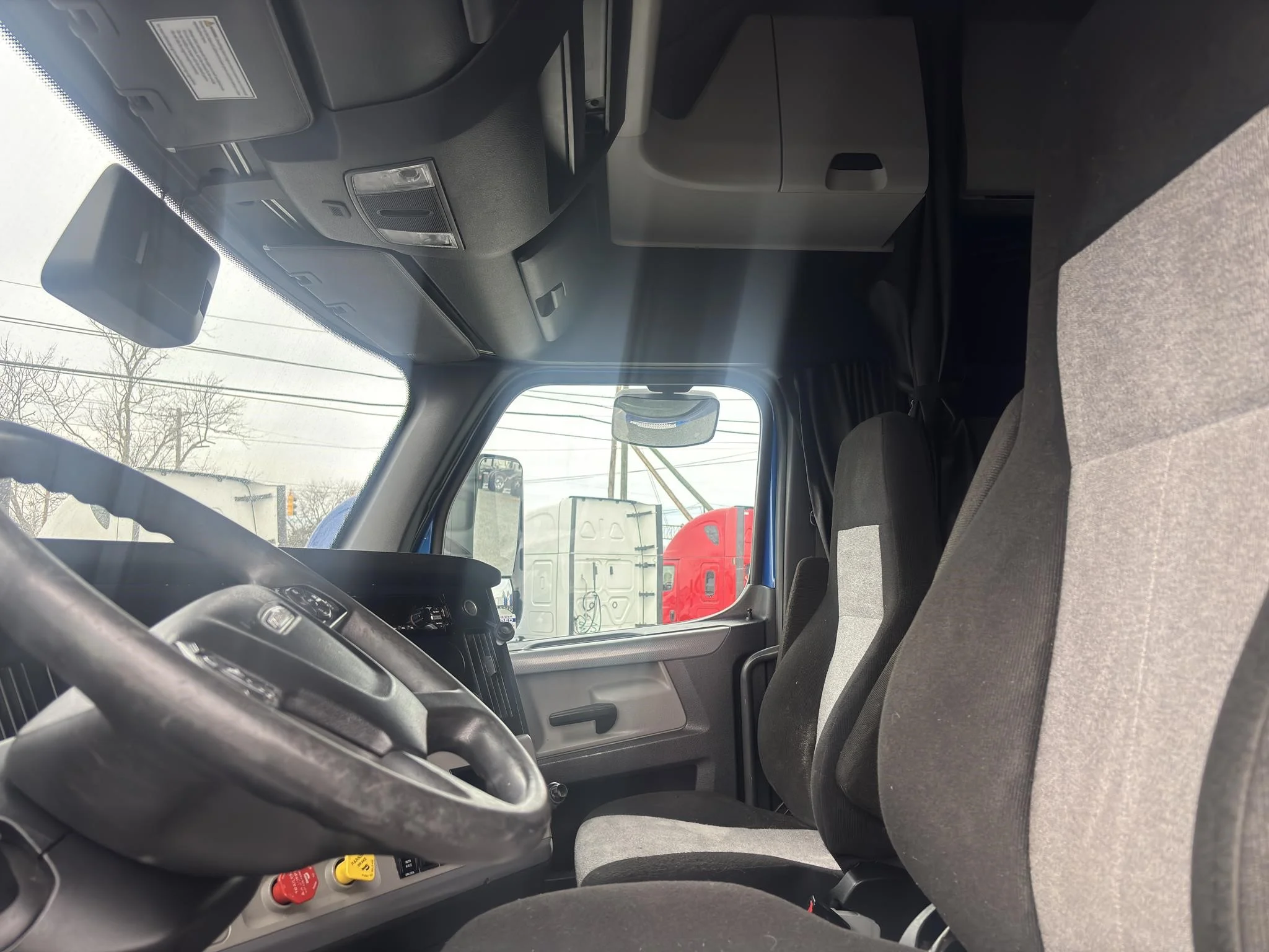 2021 Freightliner Cascadia in Charlotte, NC — photo 10