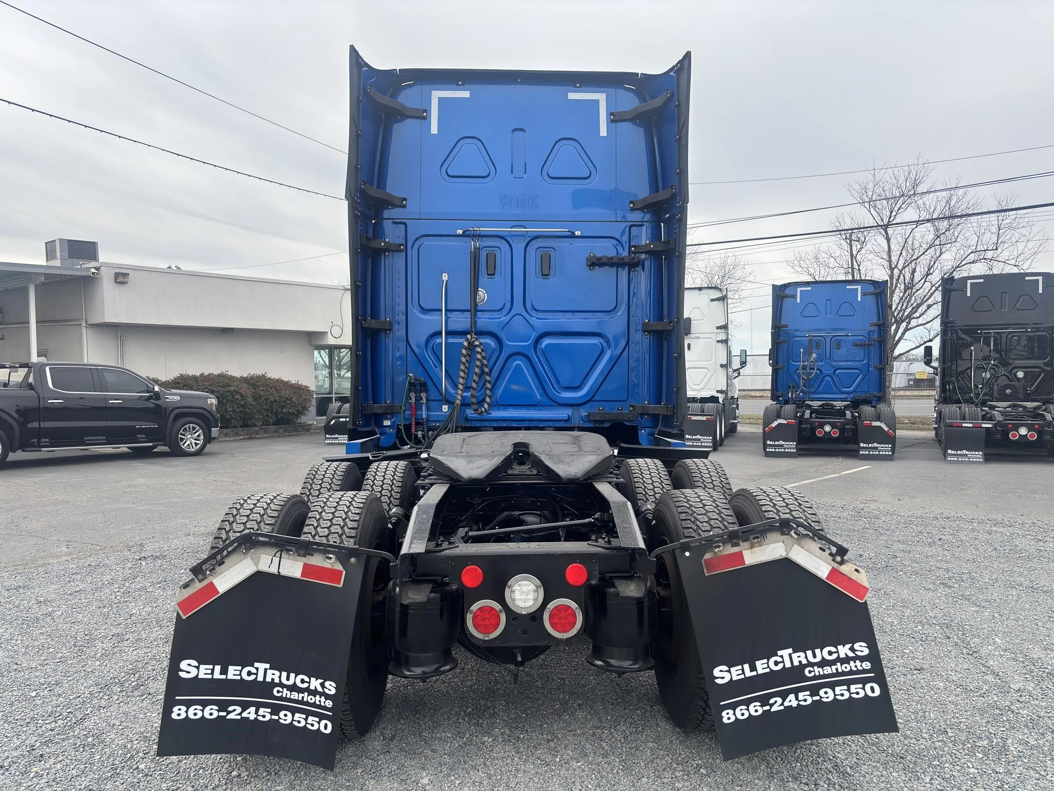2021 Freightliner Cascadia in Charlotte, NC — photo 7