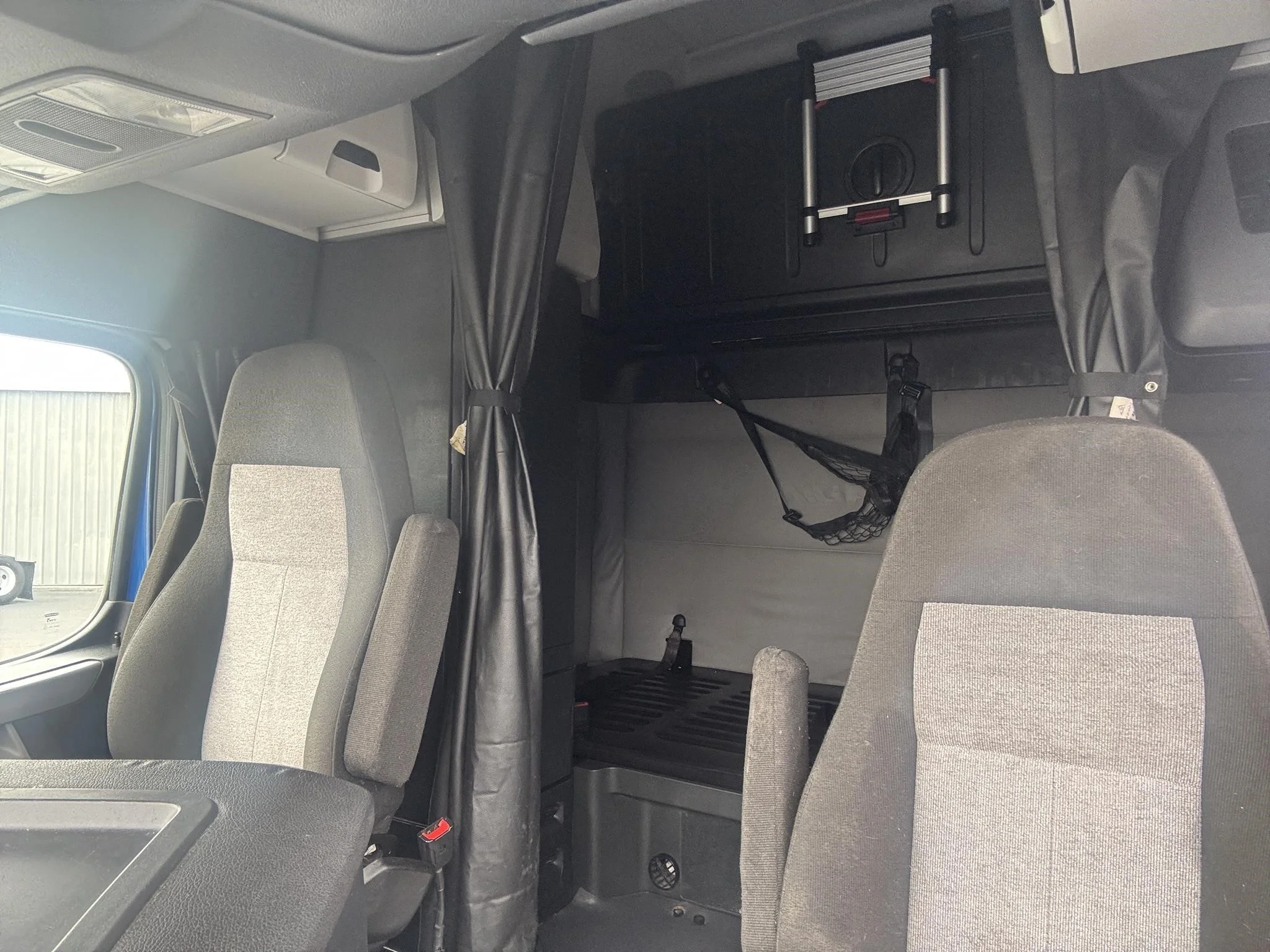2021 Freightliner Cascadia in Charlotte, NC — photo 13