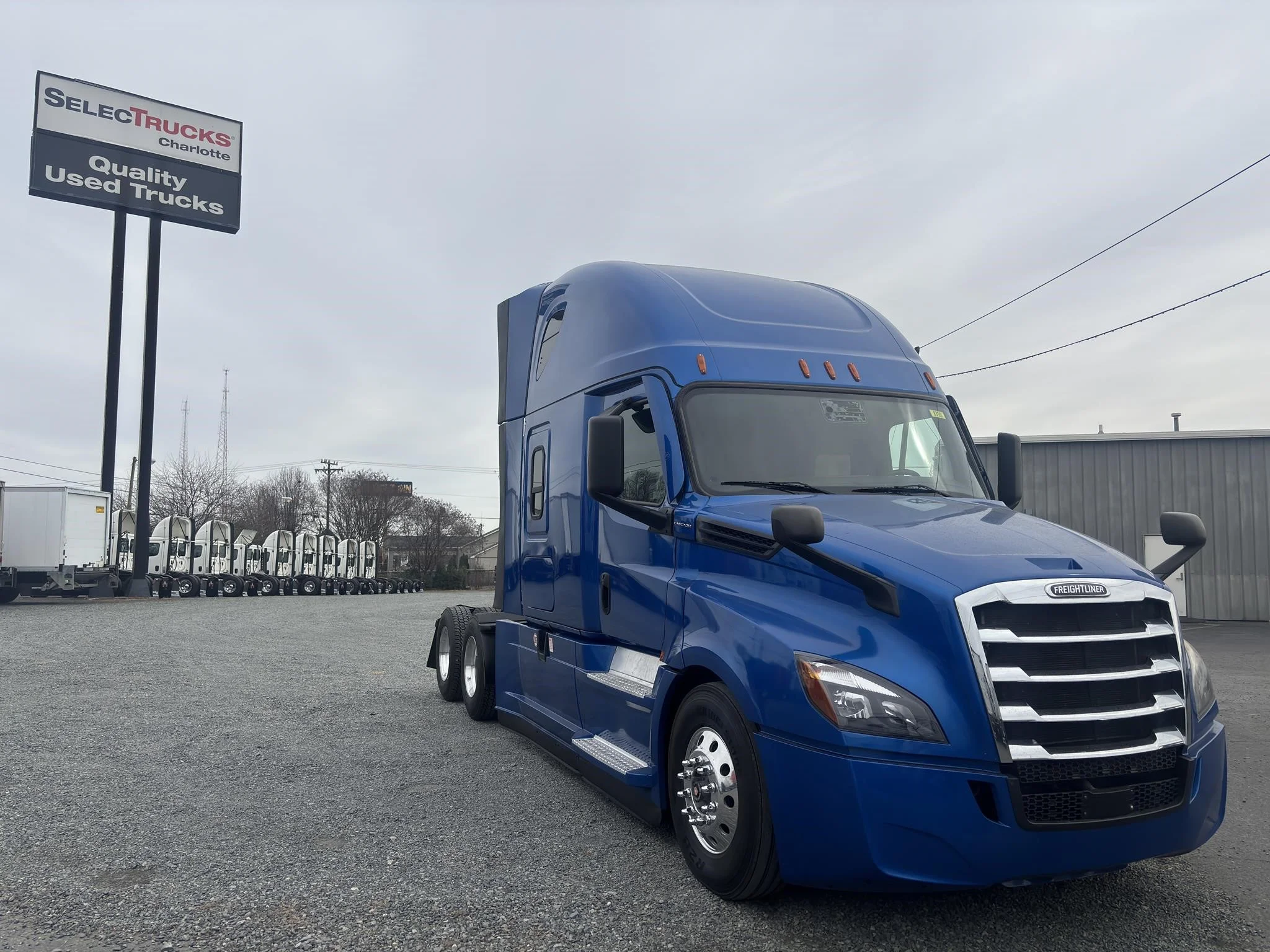 2021 Freightliner Cascadia in Charlotte, NC — photo 3