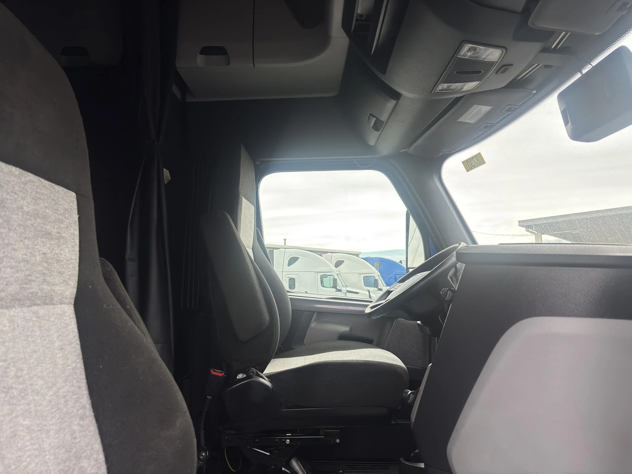 2021 Freightliner Cascadia in Charlotte, NC — photo 12