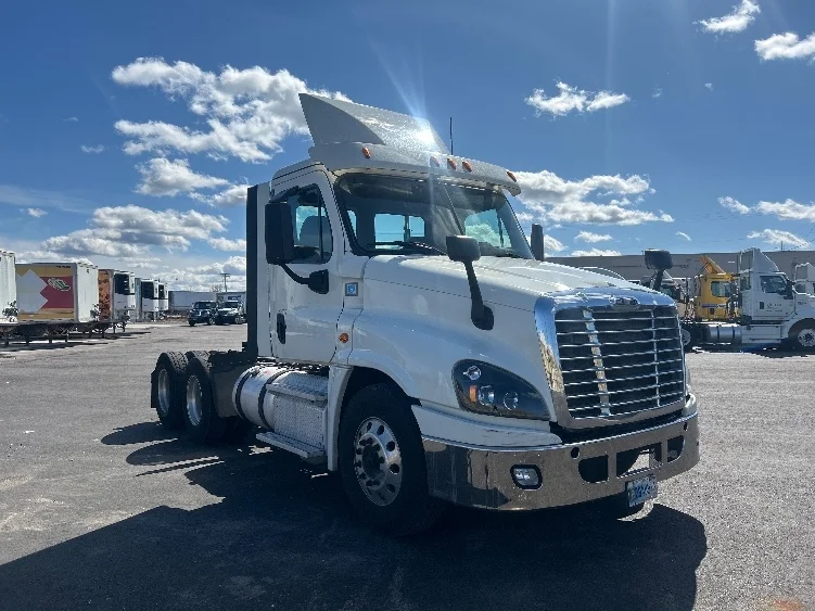 2019 Freightliner Cascadia in Twinsburg, OH