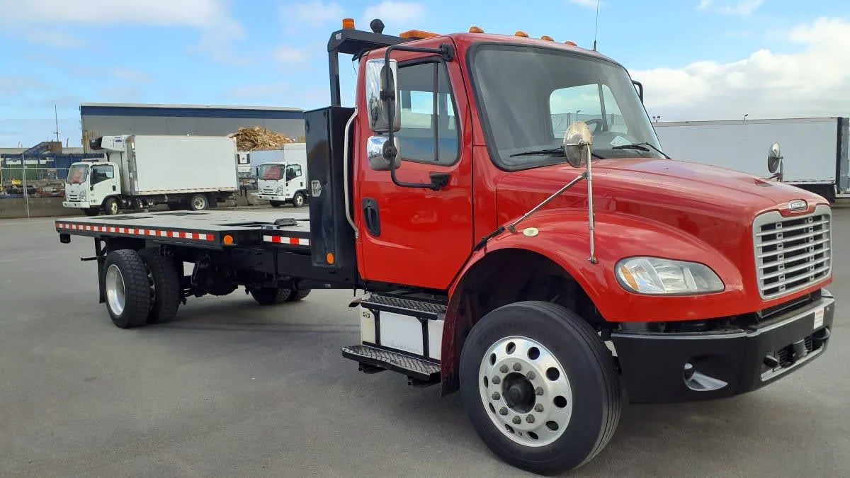 2019 Freightliner M2 106 in Tacoma, WA — photo 3