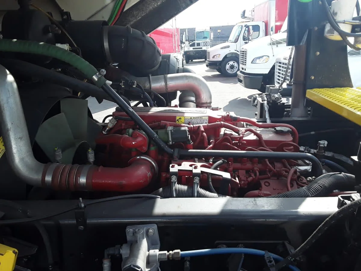 2019 Autocar in Montebello, CA — photo 8