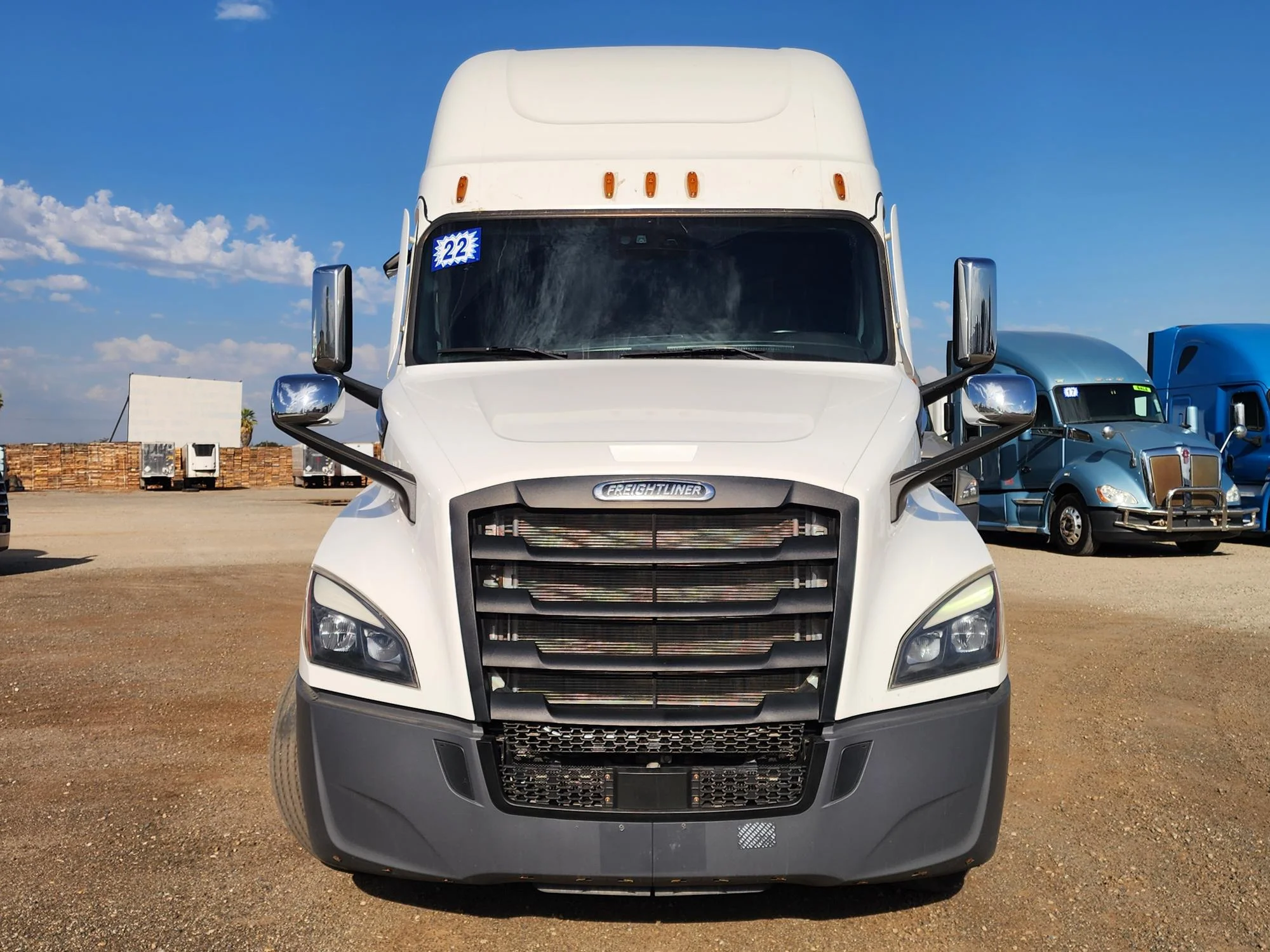 2022 Freightliner Cascadia in Fresno, CA — photo 6
