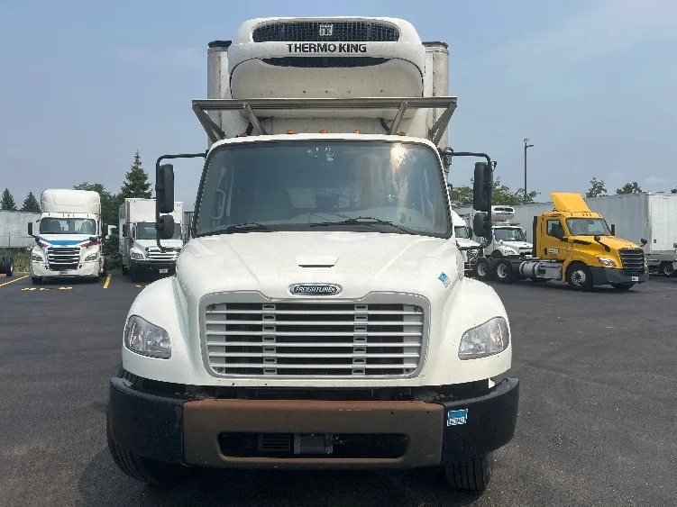 2022 Freightliner eM2 in Chicago (Melrose Park), IL — photo 2