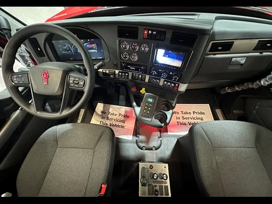 2027 Kenworth T880 in Durham, NC — photo 3