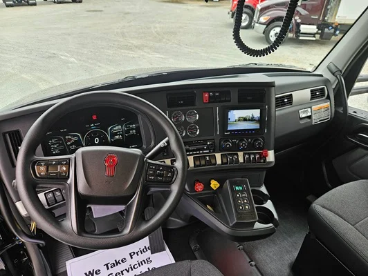 2027 Kenworth T880 in Durham, NC — photo 9