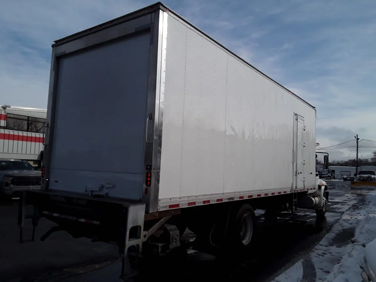 2018 International 4300 in Salisbury, MA — photo 4