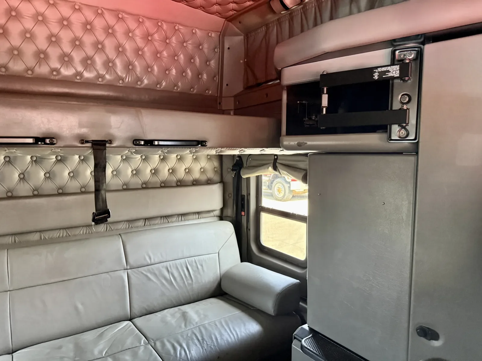 2015 Kenworth W900 in New Lenox, IL — photo 24