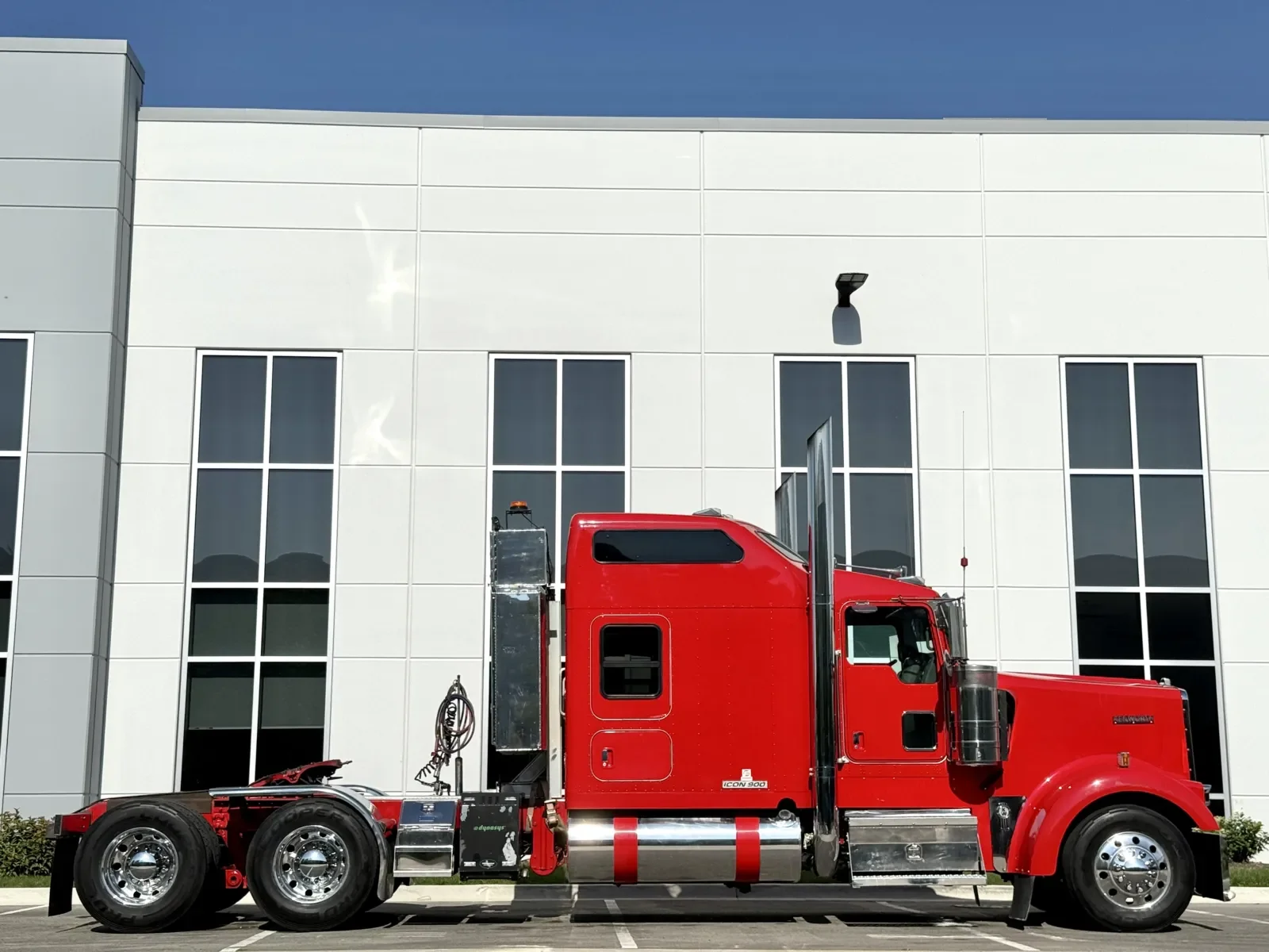 2015 Kenworth W900 in New Lenox, IL — photo 3