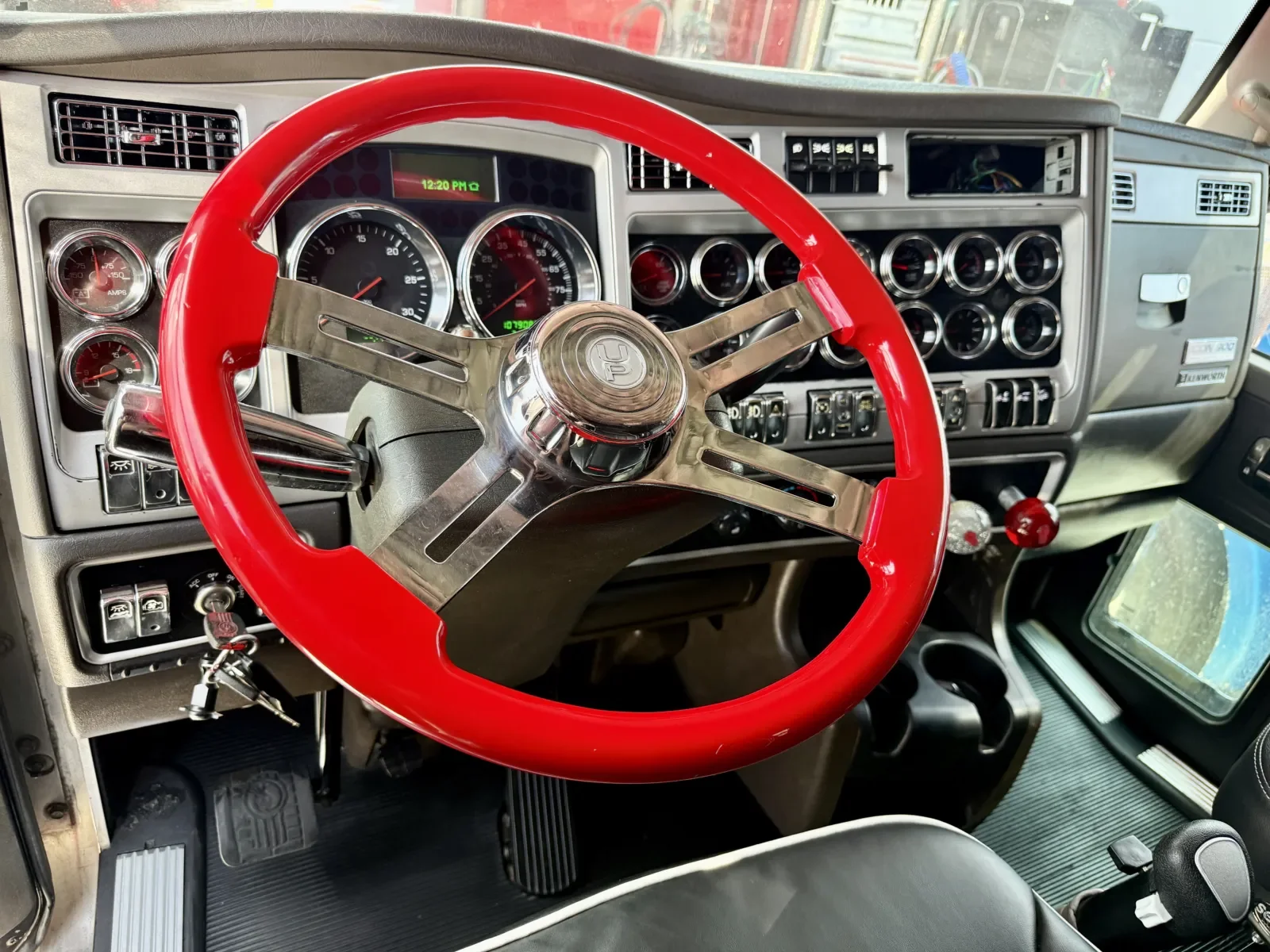 2015 Kenworth W900 in New Lenox, IL — photo 15