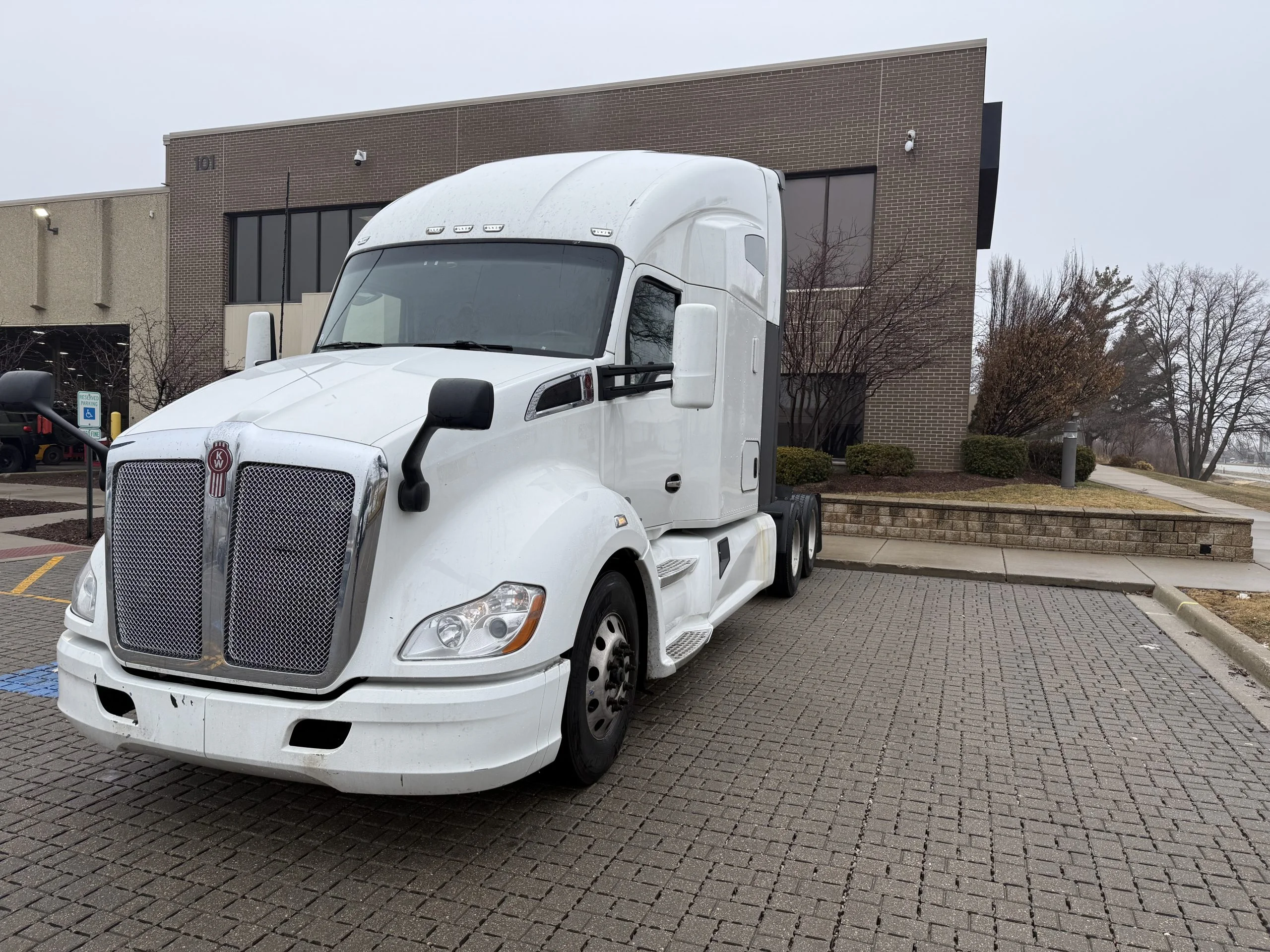 2022 Kenworth T680 in Wood Dale, IL, IL