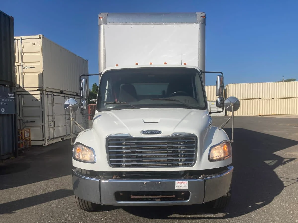 2018 Freightliner M2 106 in Springfield, MA — photo 2