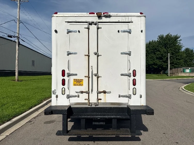 2019 Isuzu NPR in Melrose Park, IL — photo 7