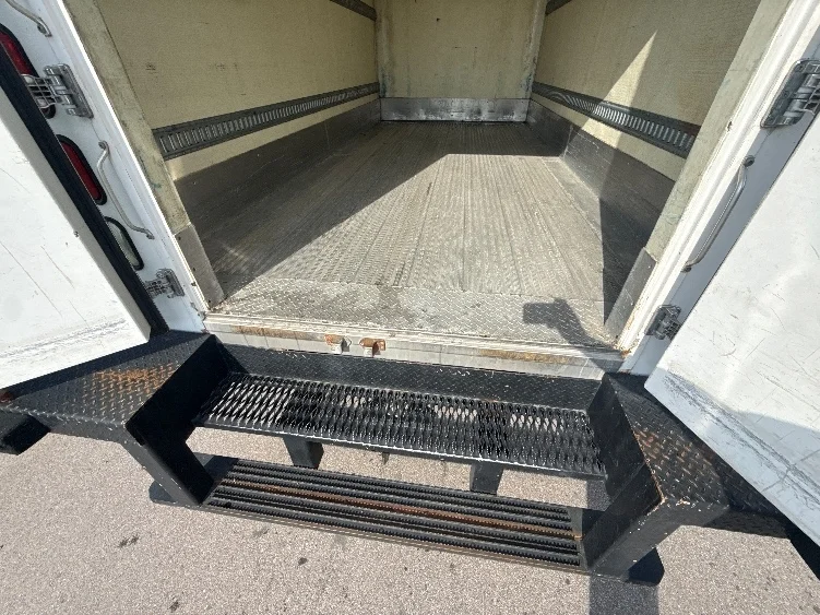 2019 Isuzu NPR in Melrose Park, IL — photo 9