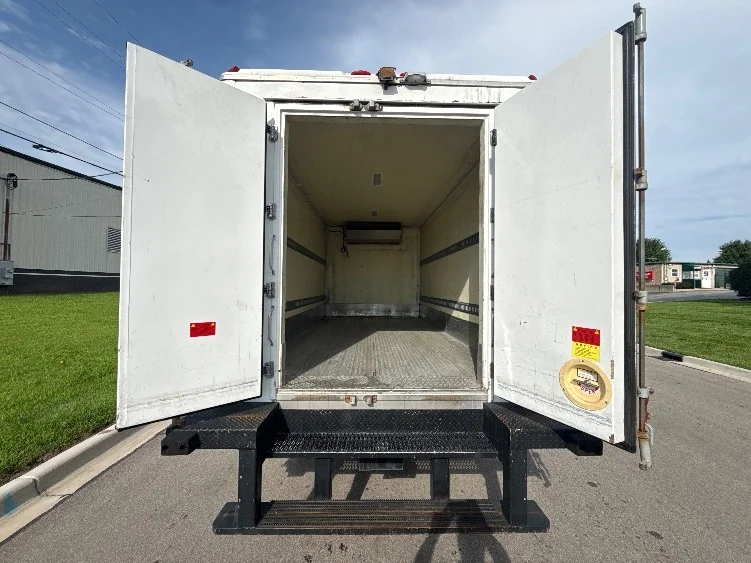 2019 Isuzu NPR in Melrose Park, IL — photo 8