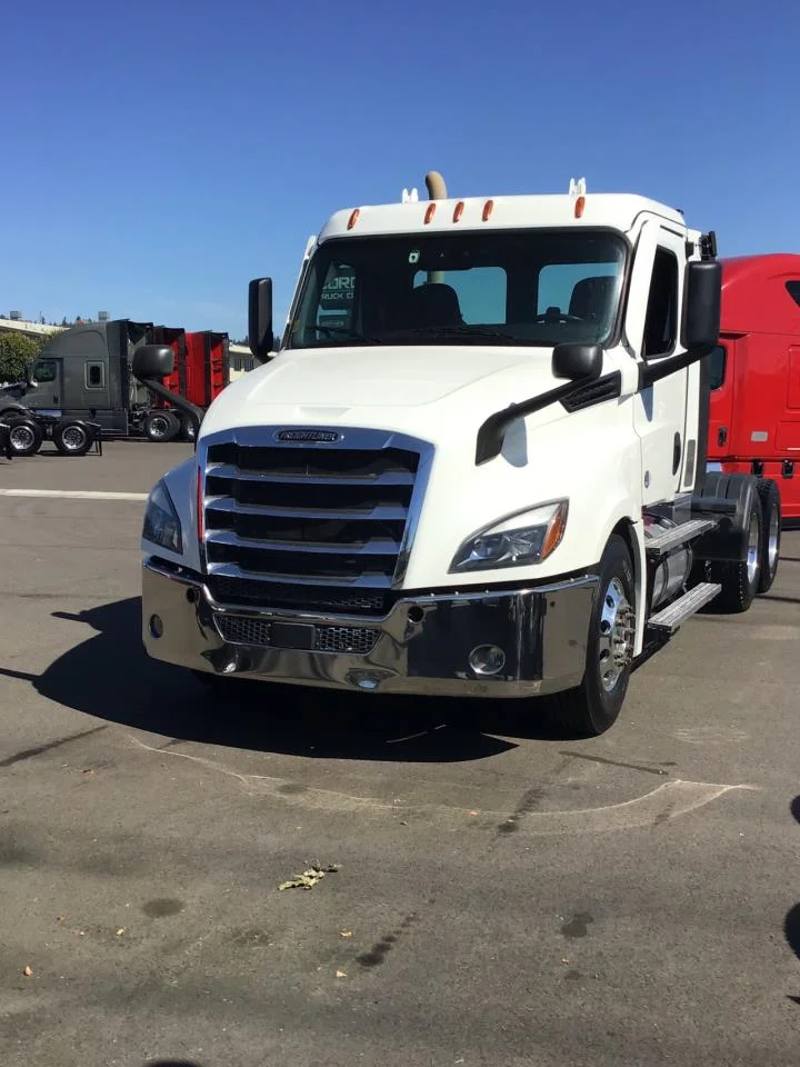 2022 Freightliner Cascadia