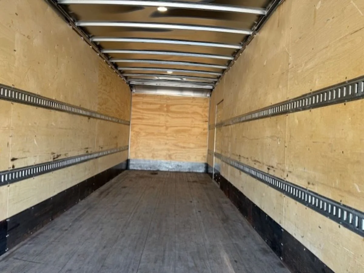 2018 Freightliner M2 106 in Clarksville, IN — photo 8