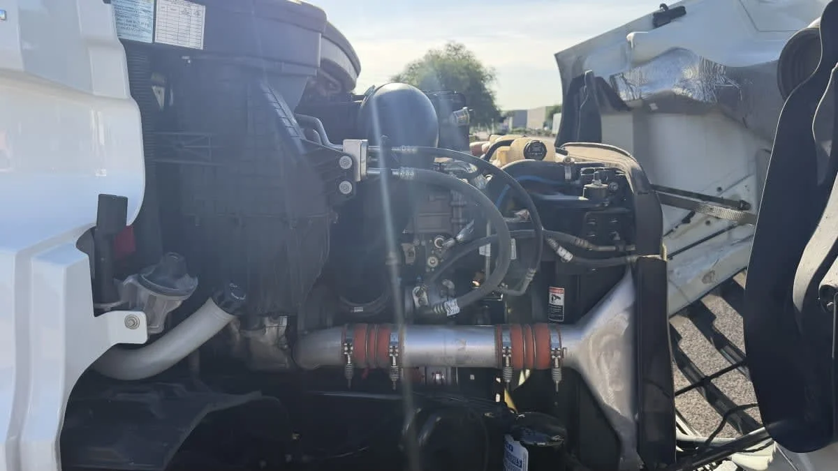 2020 Freightliner Cascadia in Phoenix, AZ — photo 12