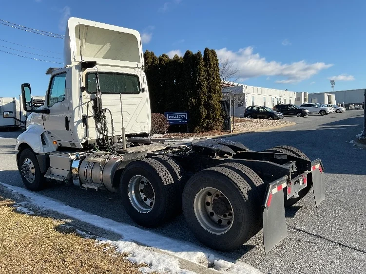 2019 International LT in Harrisburg, PA — photo 5
