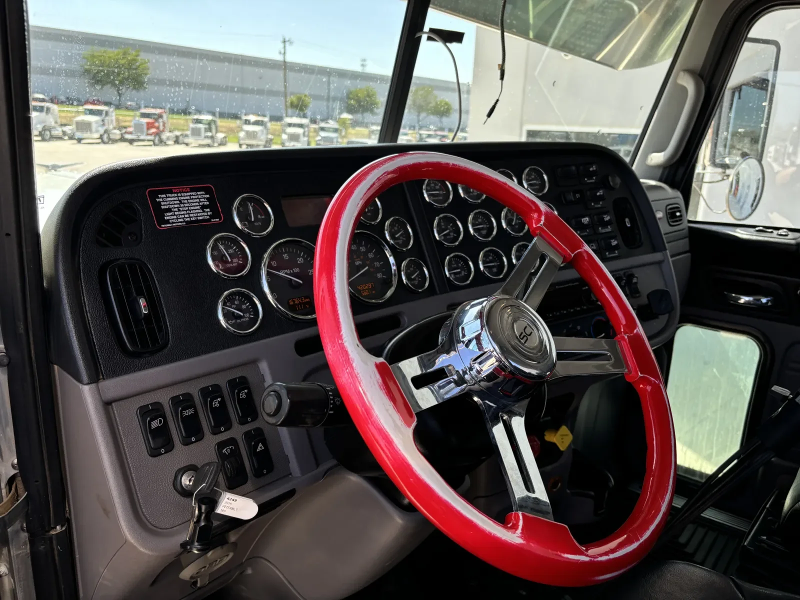 2019 Peterbilt 389 - image 16