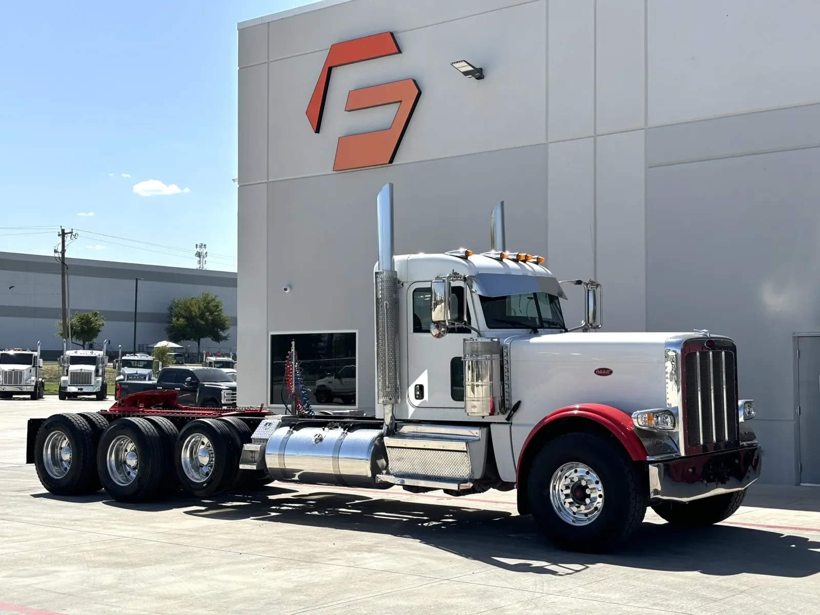 2019 Peterbilt 389 in Hutchins, TX