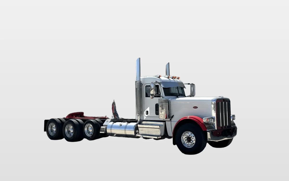 2019 Peterbilt 389 - image 1