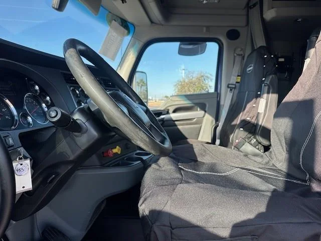 2021 Kenworth T680 - image 11