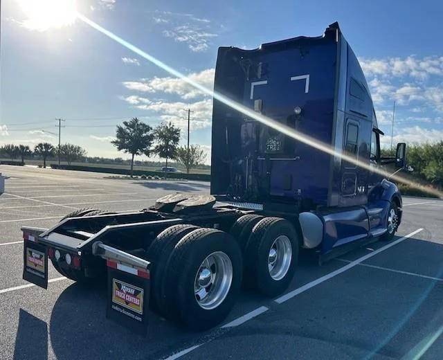 2021 Kenworth T680 - image 6
