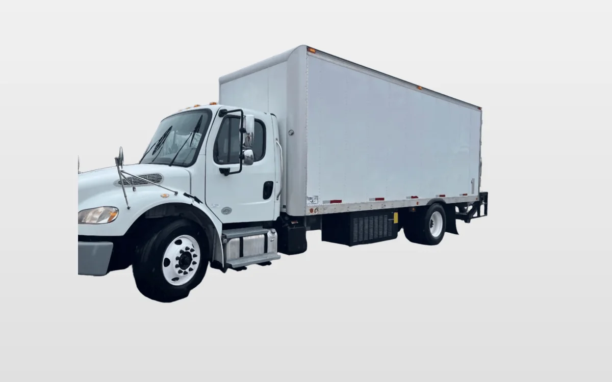 2018 Freightliner M2 106 - image 1