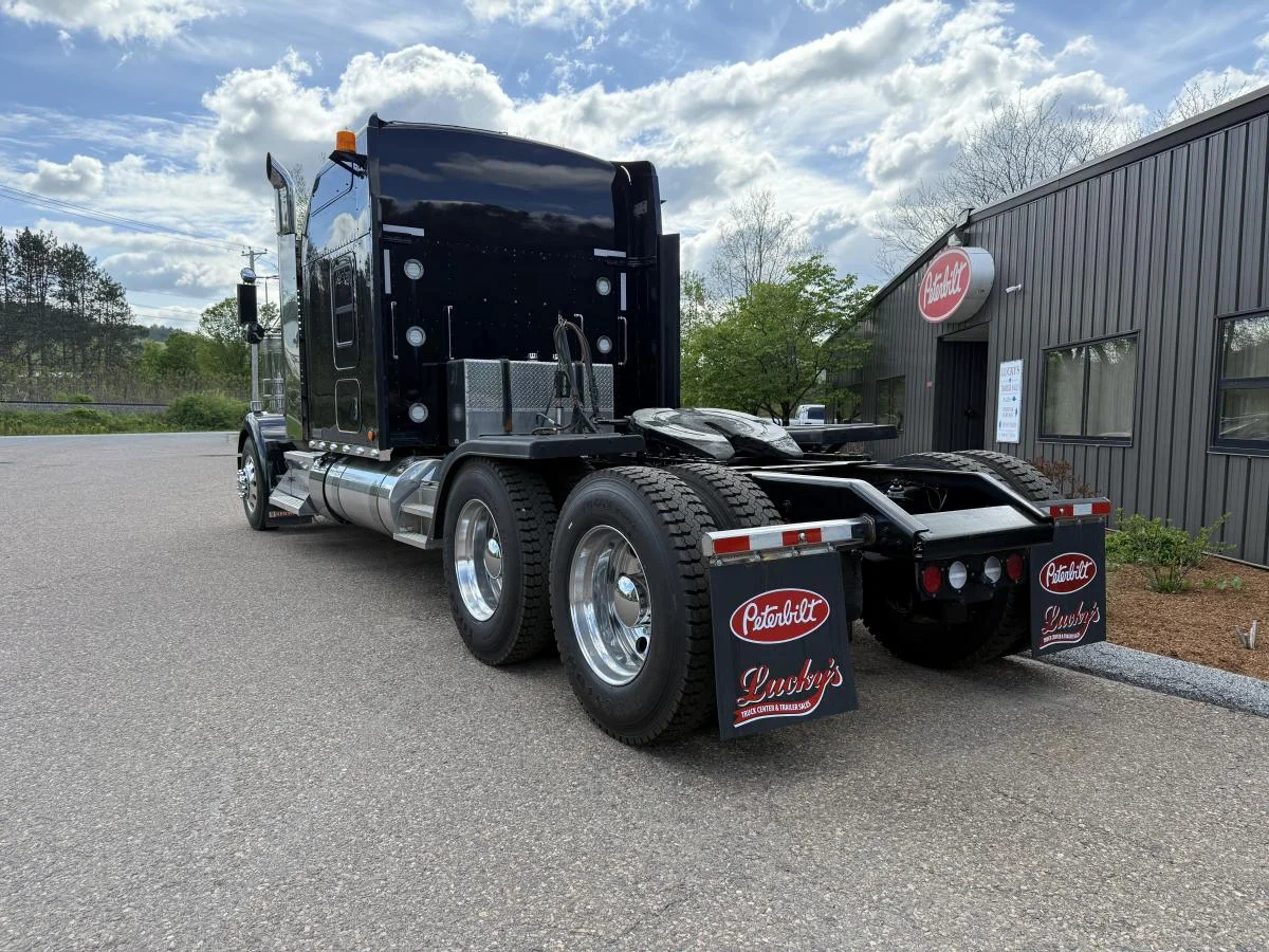 2023 KENWORTH W900L Sleeper - image 4