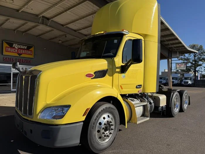 2021 Peterbilt 579 - image 3