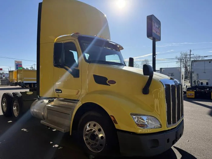 2021 Peterbilt 579 in Memphis, TN — photo 11