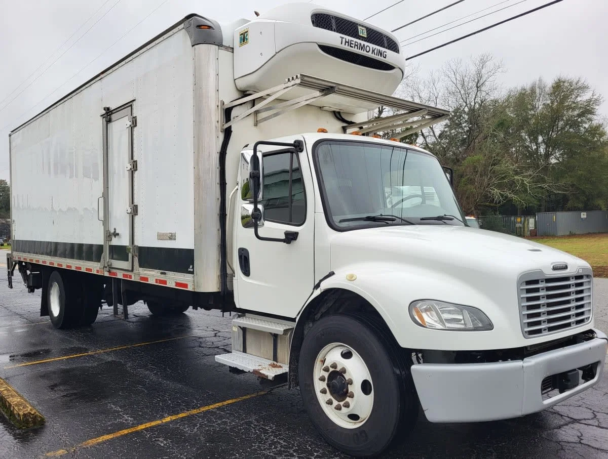 2019 Freightliner M2 106 in Jacksonville, FL — photo 8