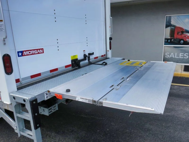 2025 Isuzu NPR - image 8