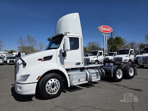 2020 Peterbilt 579