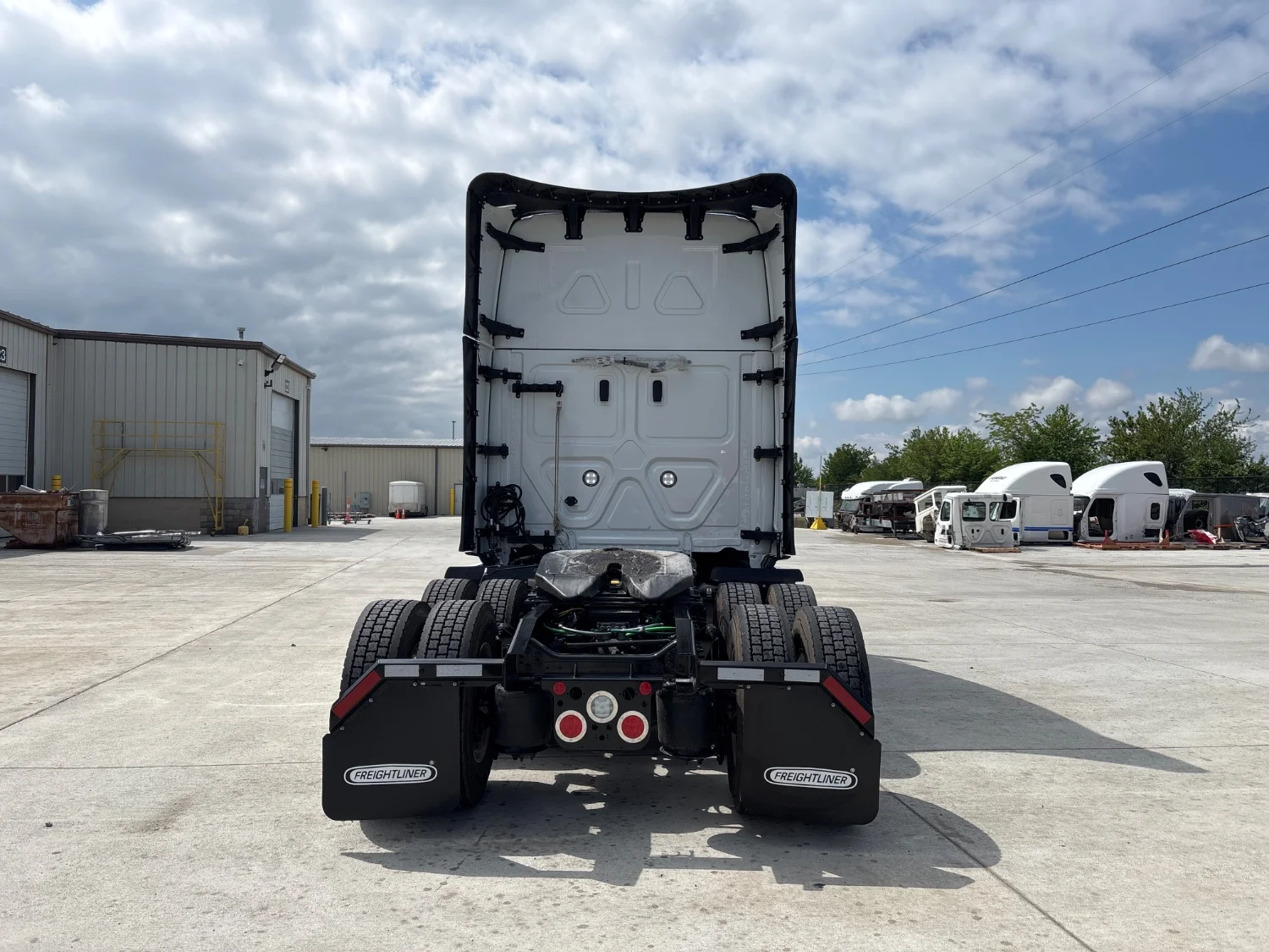 2027 Freightliner Cascadia in Dayton, OH — photo 4