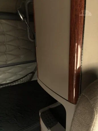 2014 Freightliner Cascadia - image 42