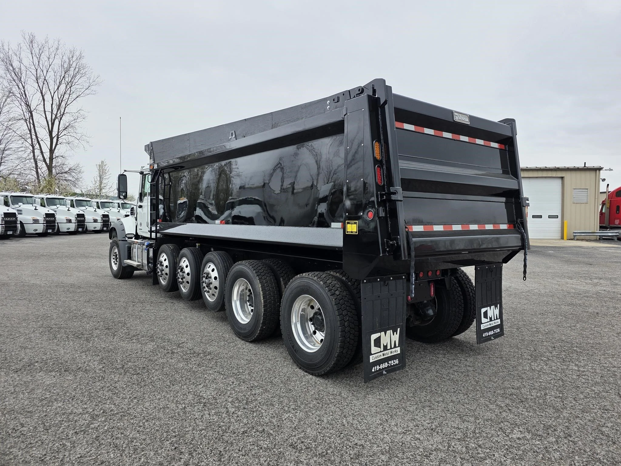 2027 Mack Granite in Findlay, OH — photo 3