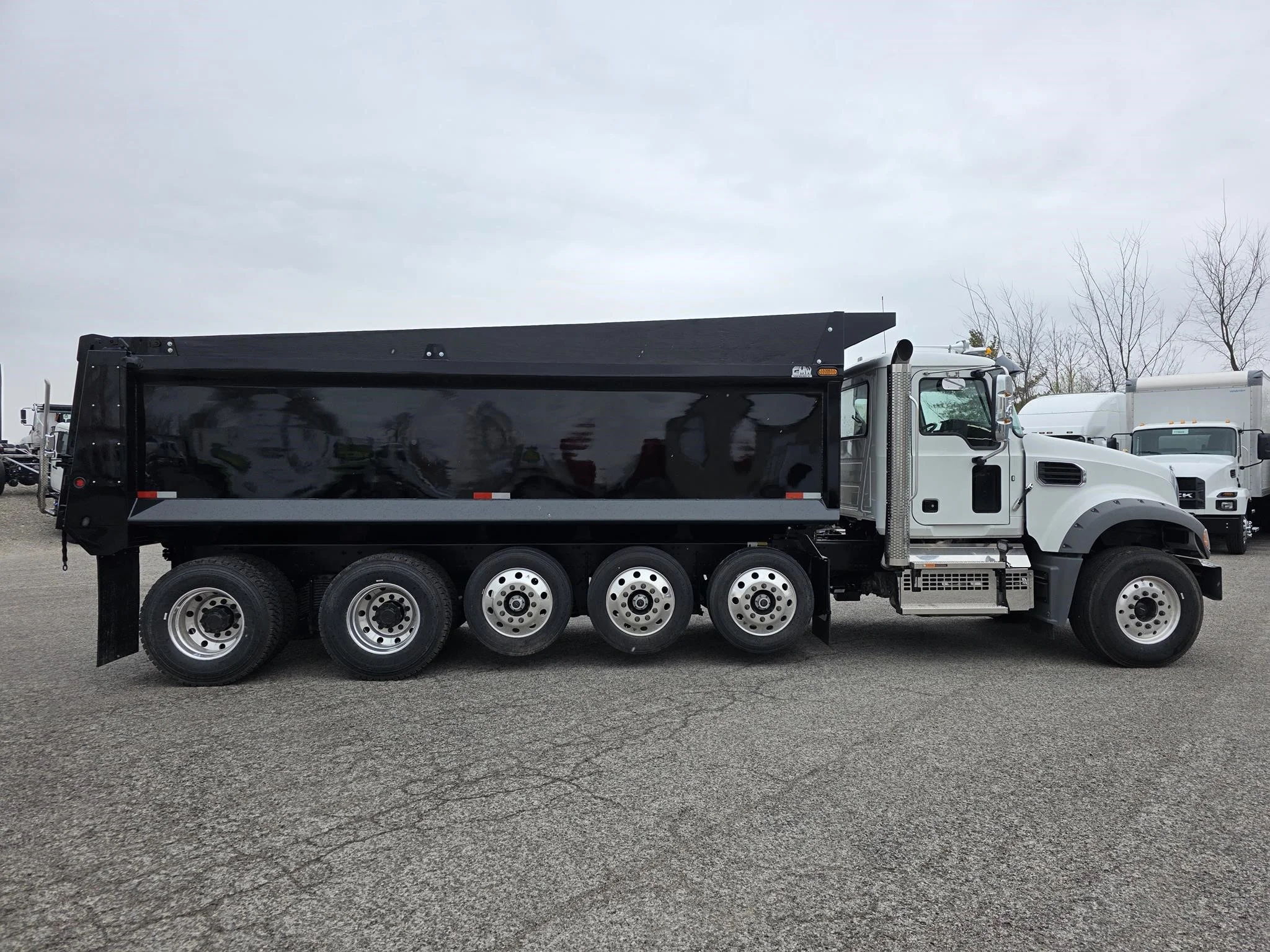 2027 Mack Granite in Findlay, OH — photo 5