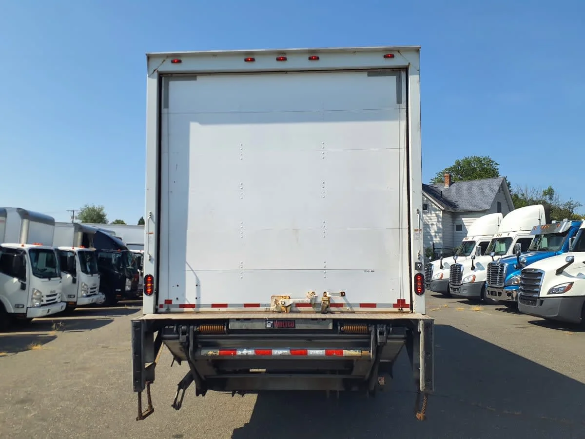 2020 Freightliner M2 106 - image 5